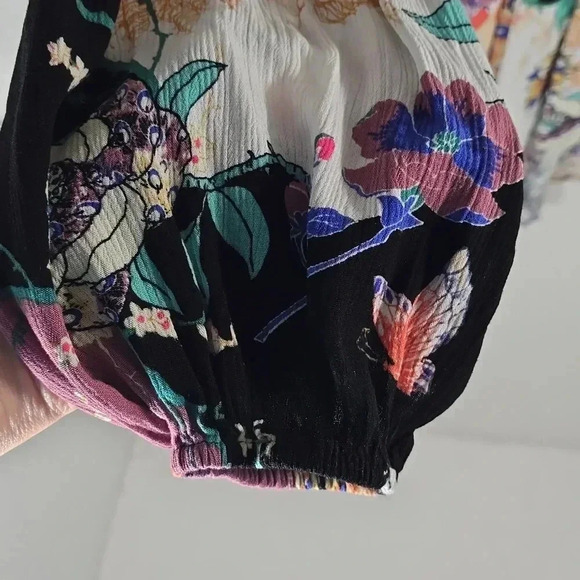 {V Christina} Mixed Print Floral Lace Blouse - Size Medium - Picture 5 of 12